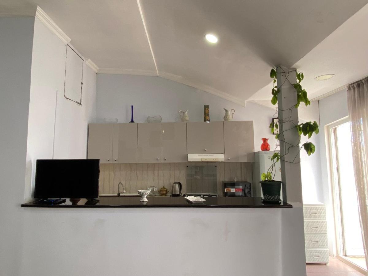 Apartment On Luka Asatiani 2 Batumi Exteriör bild