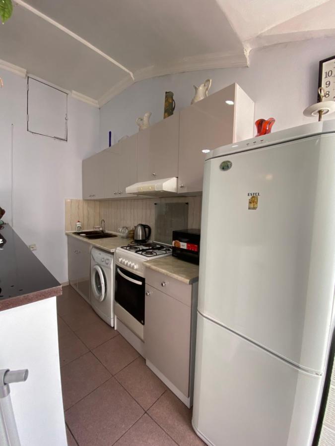 Apartment On Luka Asatiani 2 Batumi Exteriör bild