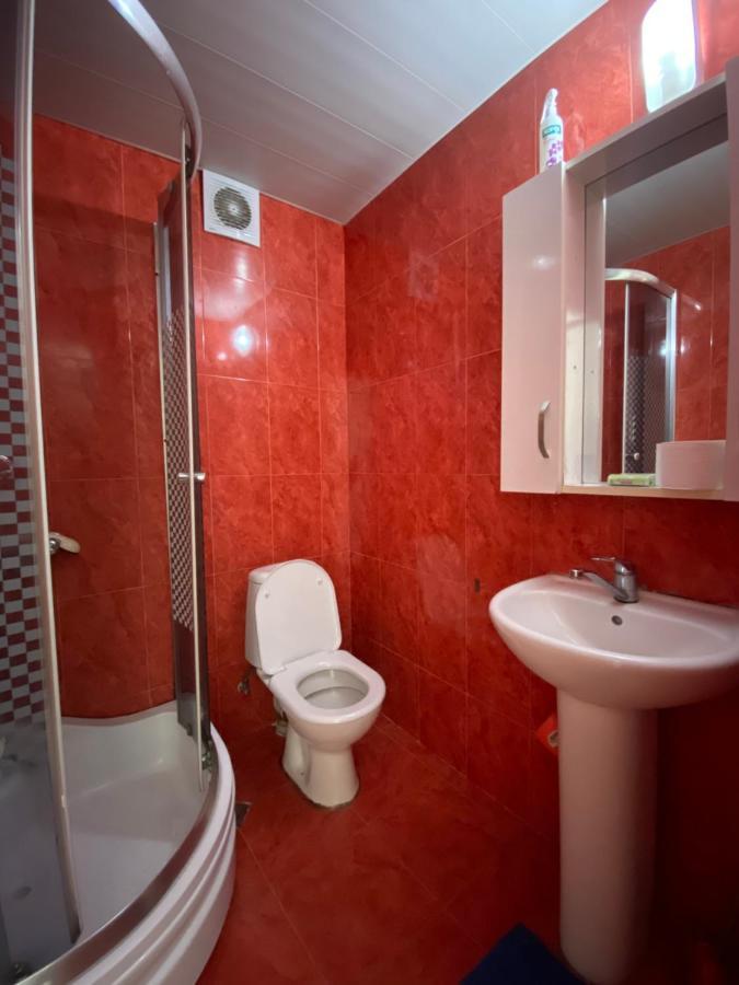 Apartment On Luka Asatiani 2 Batumi Exteriör bild