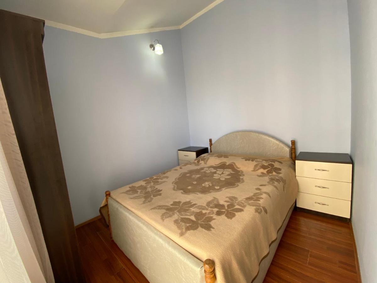 Apartment On Luka Asatiani 2 Batumi Exteriör bild